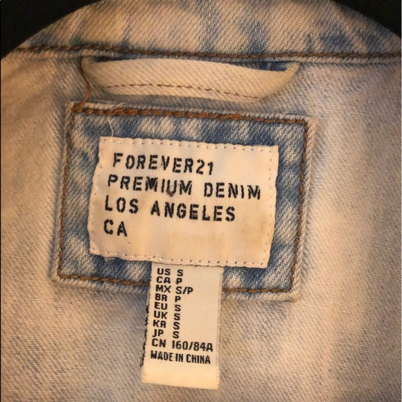 Forever 21 light wash denim jacket - Picture 3 of 3